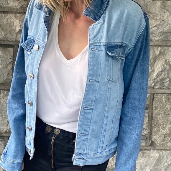 PacSun Two-Tone Trucker Jean Jacket. - Picture 6 of 9